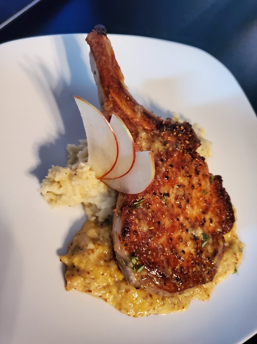 Palmerton Pub & Steakhouse-2